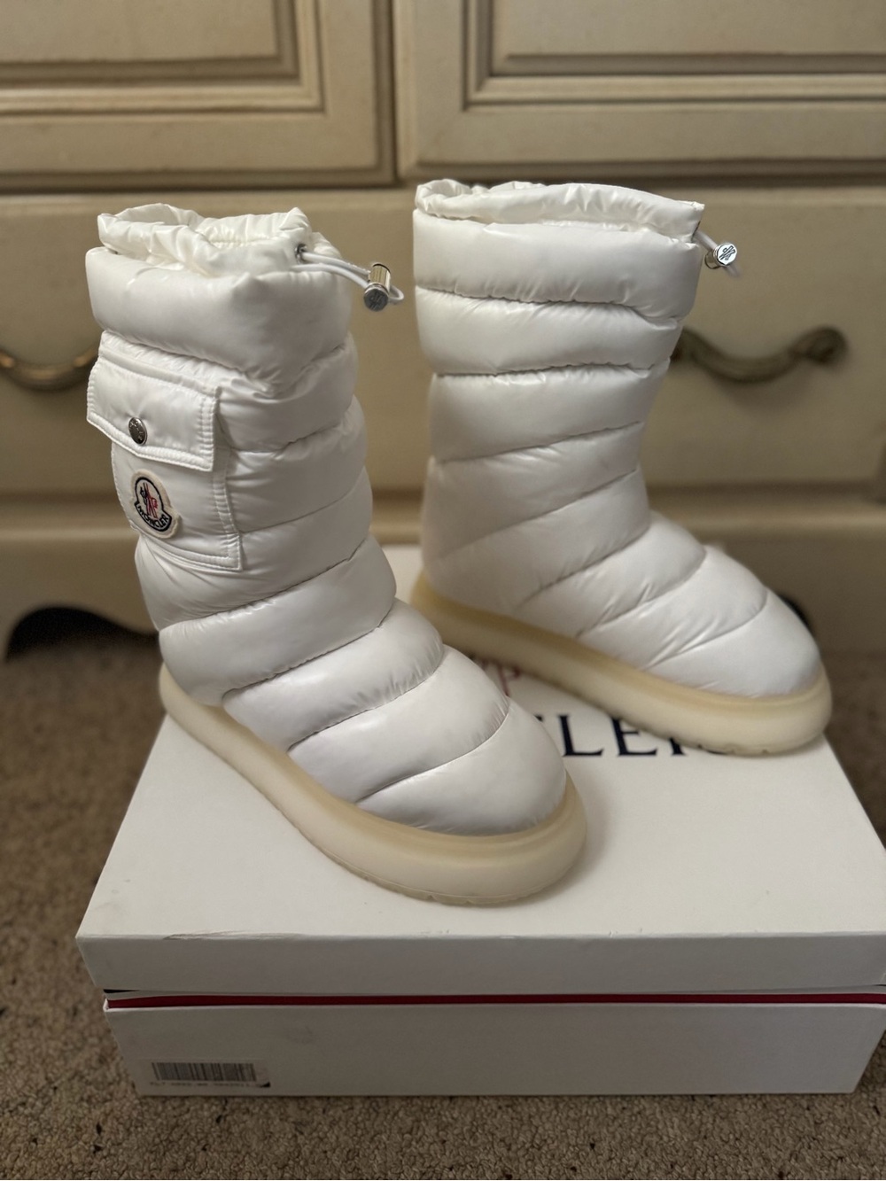 NWT Moncler snow boots